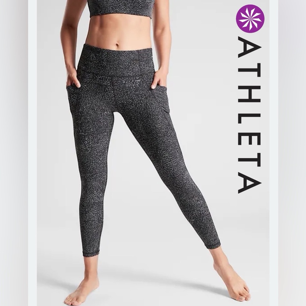 Athleta 🖤🤍 ultimate stash 7/8 leggings black and white pattern size Xl EUC